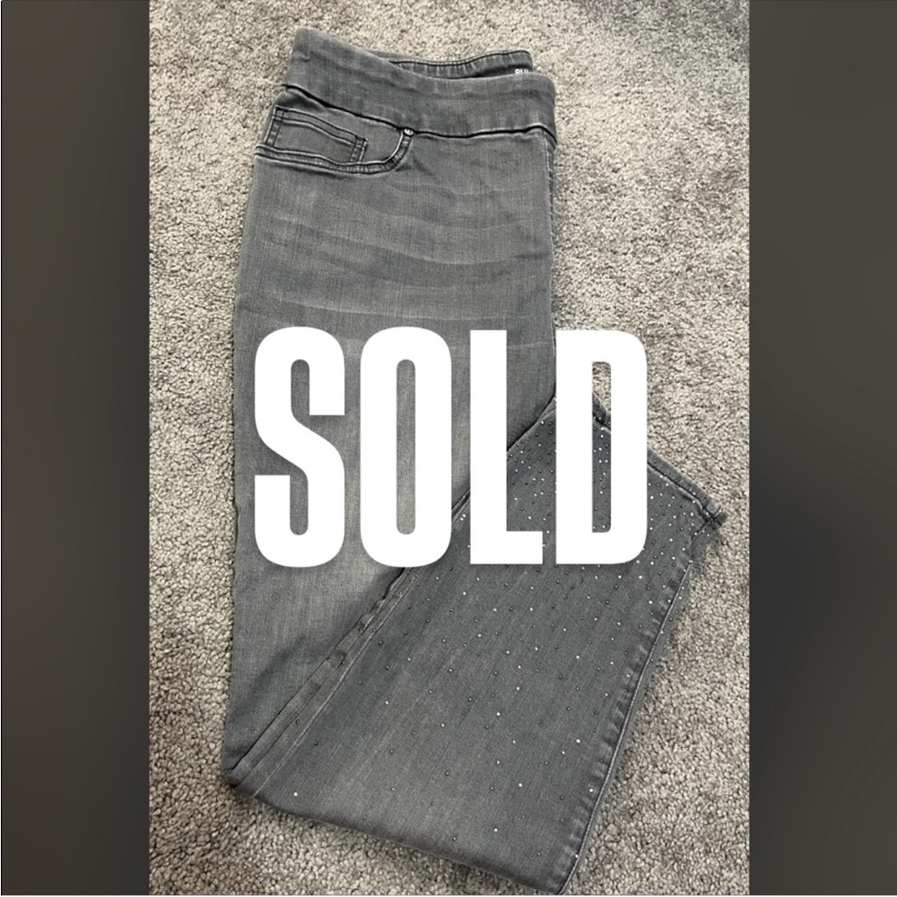Pull On Jeggings W/ bottom design